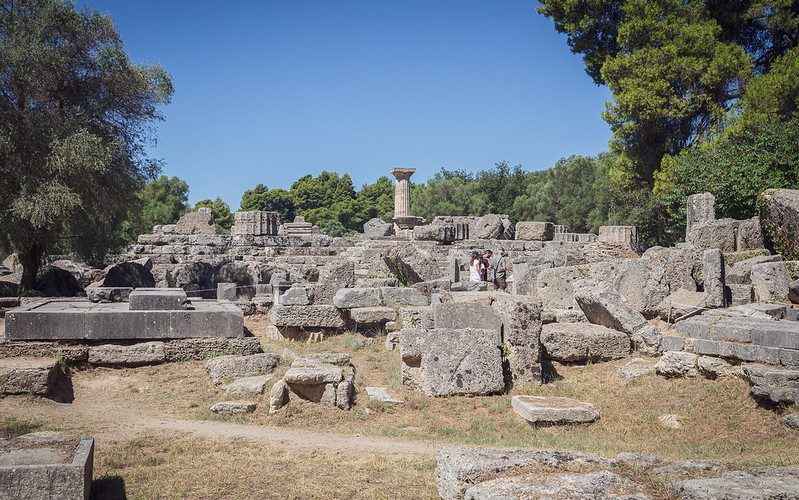 columnas de la antigua ciudad de Olimpia