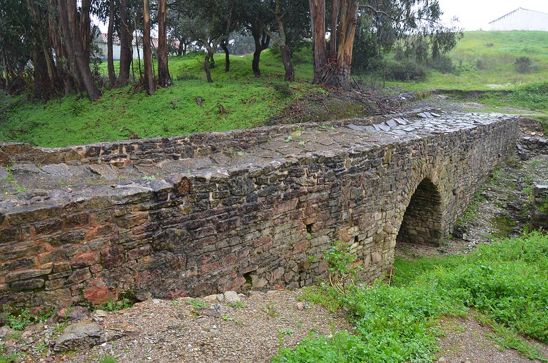 Puente romano de Mirobriga