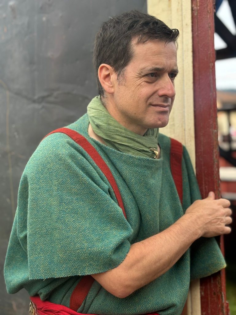 Lino Mantecón, arqueólogo