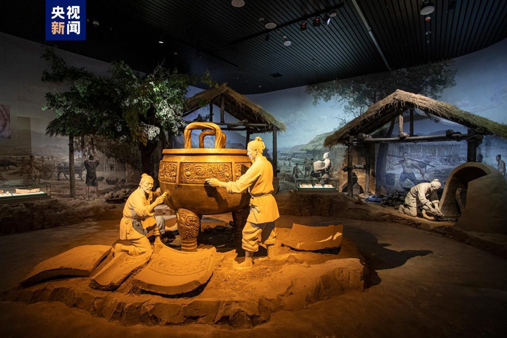 Recreación de un taller de fundición en el museo Yinxu