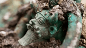 Dios fluvial griego Achéloos en la tumba principesca de Lavau