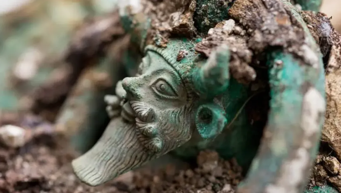 Dios fluvial griego Achéloos en la tumba principesca de Lavau