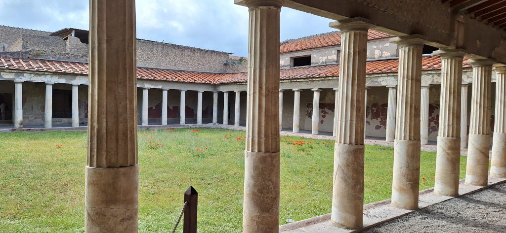 Peristilo de Villa Popea en Oplontis