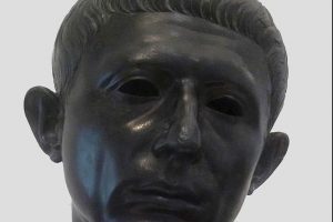 escultura romana de Catón en el museo arqueológico de Rabat