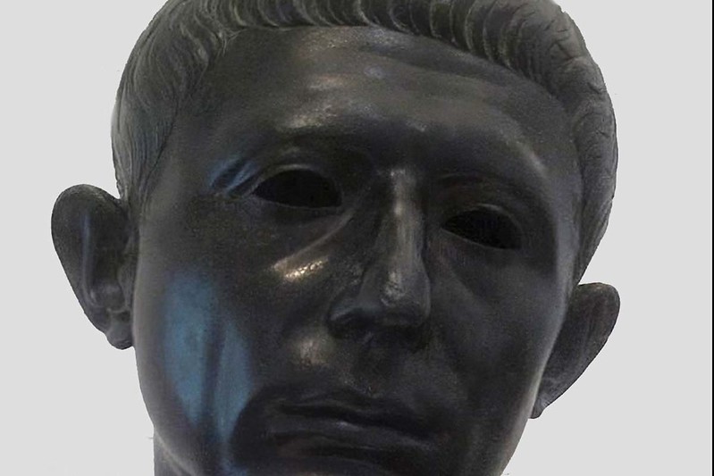 escultura romana de Catón en el museo arqueológico de Rabat