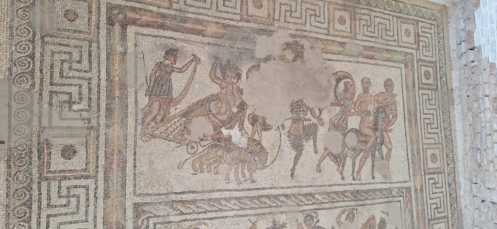 mosaico de Baco en la India en la villa romana de Fuente Alamo en Puente Genil