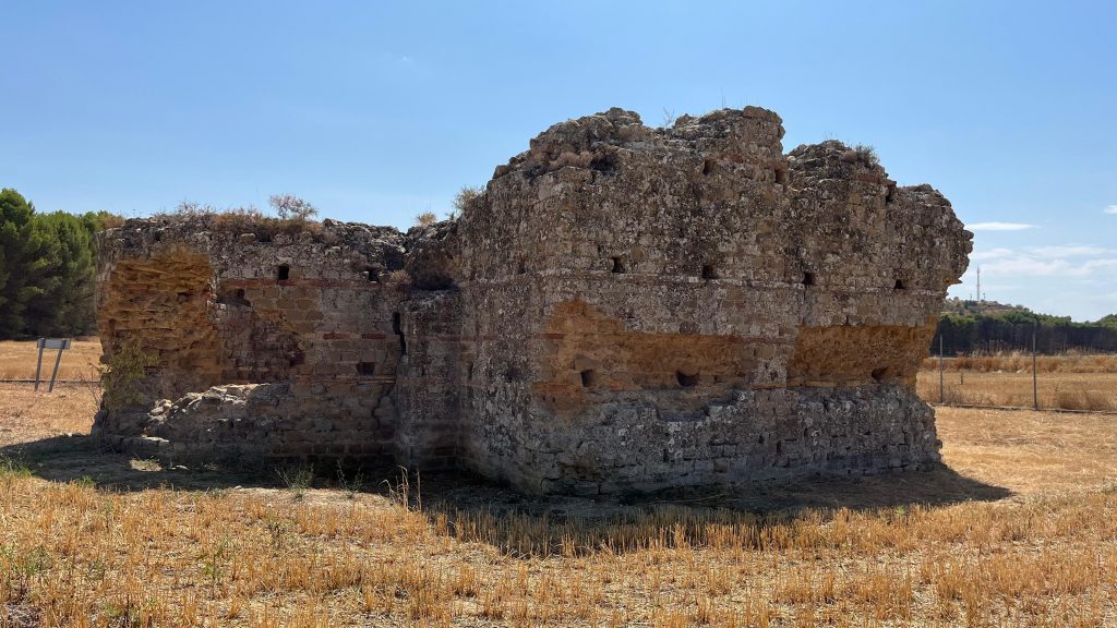 mausoleo romano de la Sinagoga en Sádaba