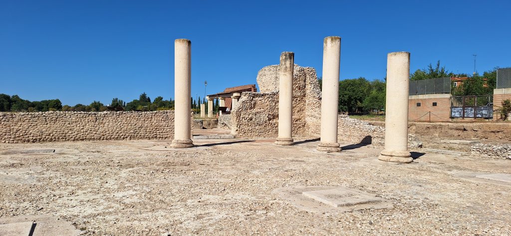 basílica del foro de Complutum