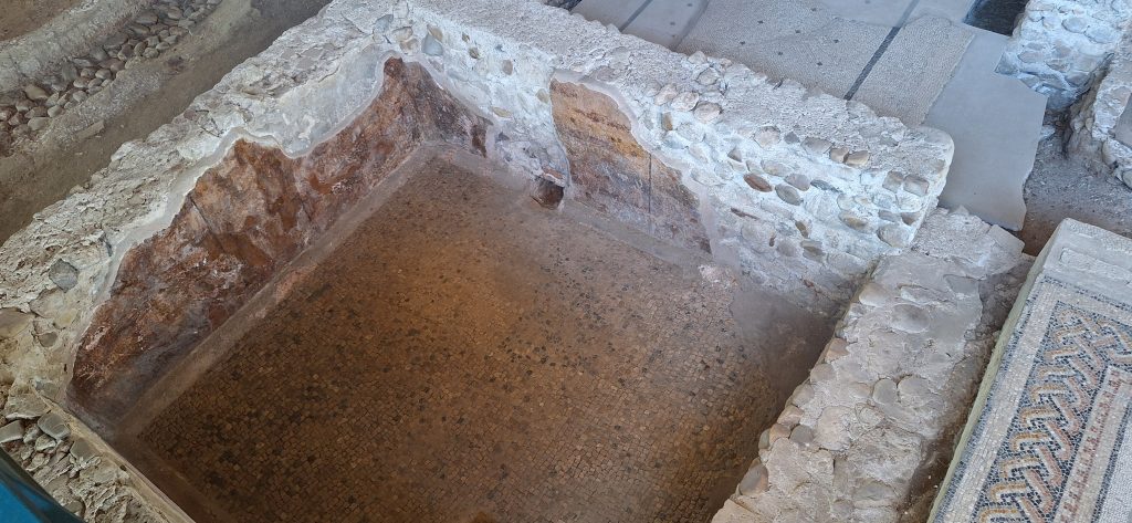 frigidarium de la casa de Hippolytus en Complutum