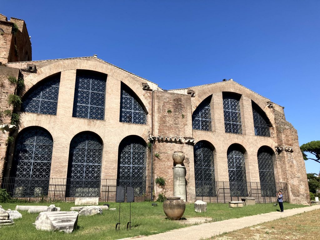 Exterior de las termas de Diocleciano en Roma