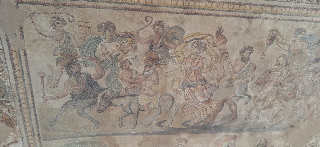 mosaico con cortejo dionisiaco en la villa romana de Noheda