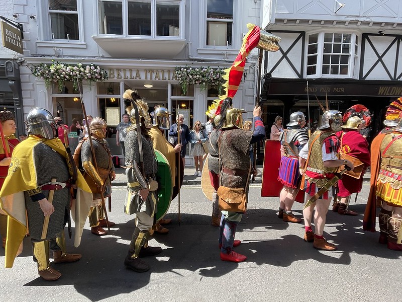 Desfile de legionarios romanos en el festival romano de York
