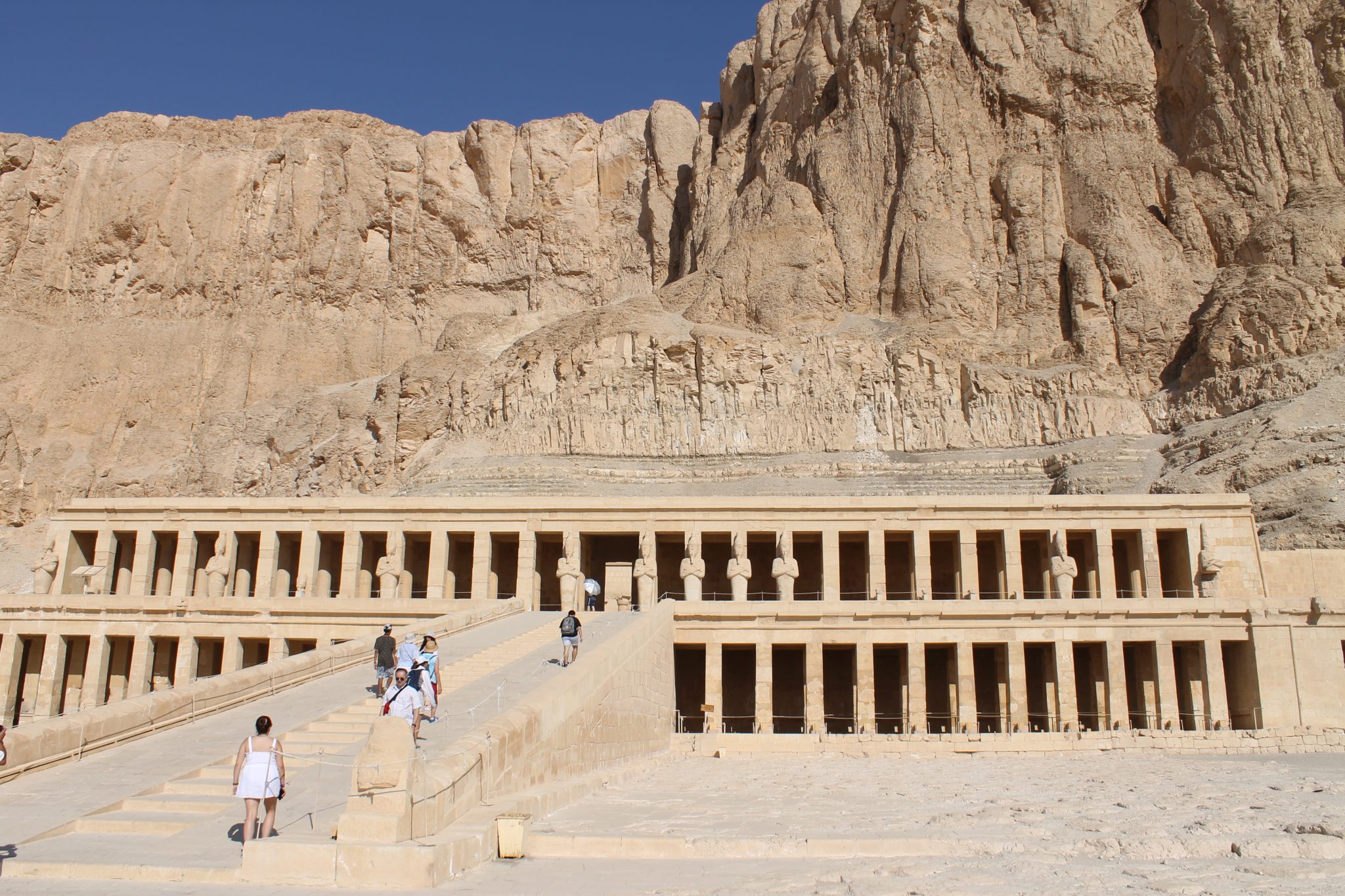 El Templo De Hatshepsut En Deir El Bahari VIATOR IMPERI el-templo-de-hatshepsut-en-deir-el-bahari-viator-imperi