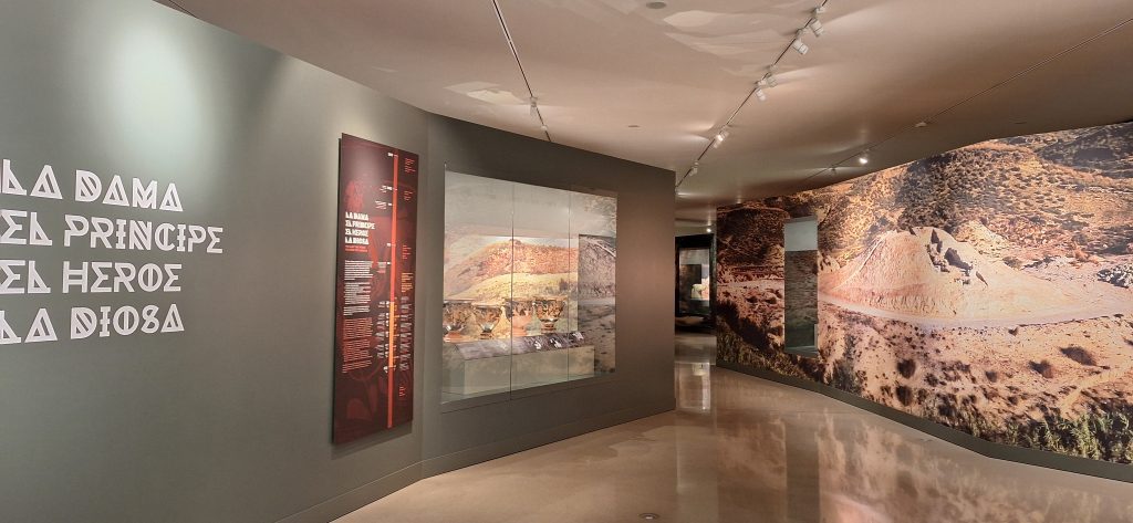 exposición la Dama, el Príncipe, el Héroe y la Diosa en el Museo Íbero de Jaén