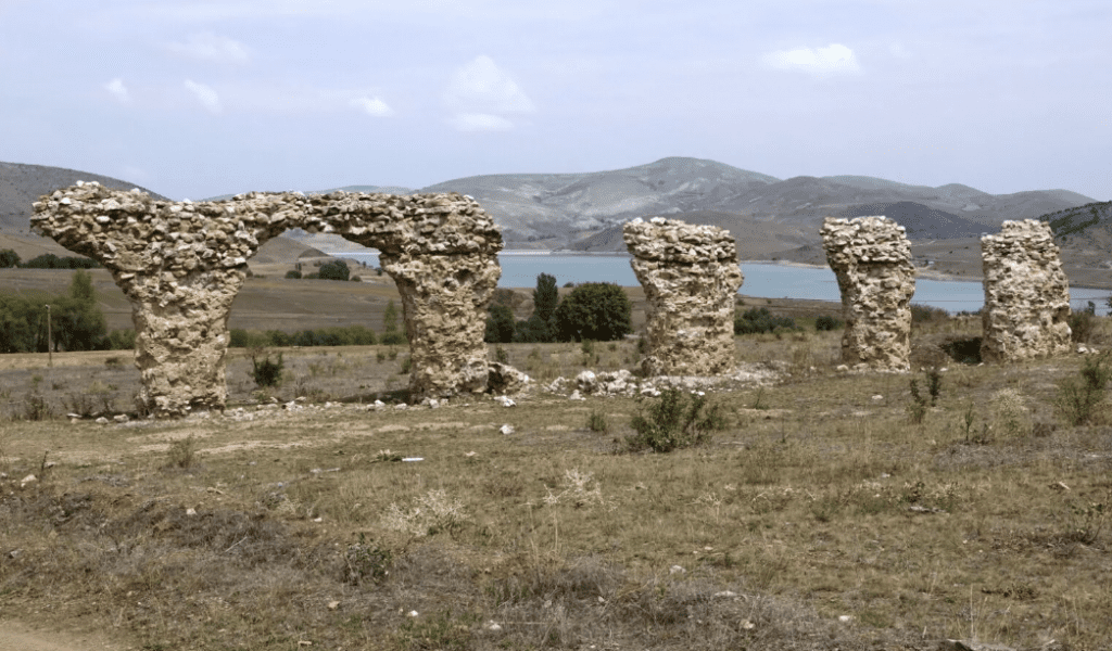 Limes romano en Turquía: acueducto de Satala