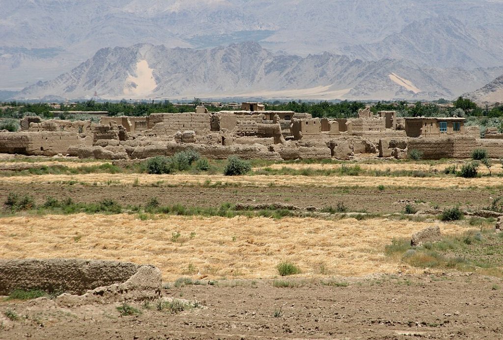 vestigios de construcciones en Begram, Afghanistan