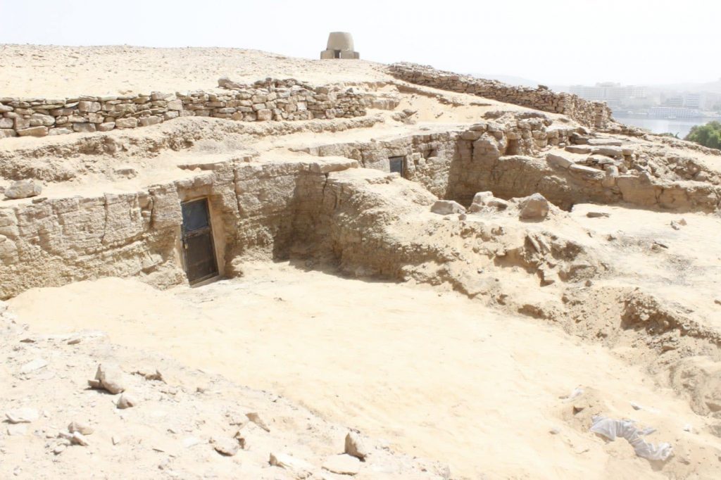 tumba descubierta en Aswan en 2025