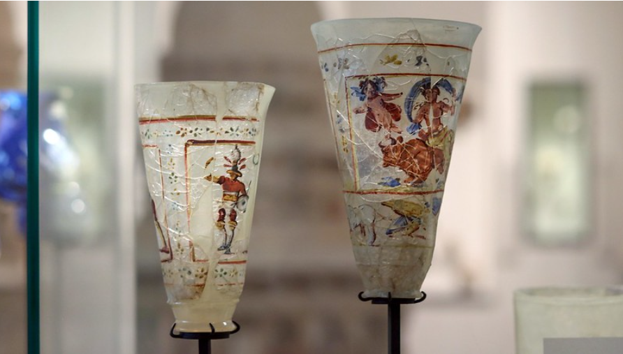 vasos romanos del tesoro de Begram