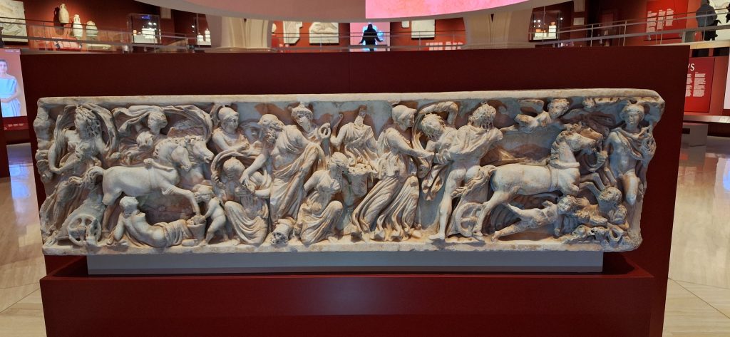 sarcófago del Rapto de Proserpina en el MAC Barcelona, exposición Imperivm