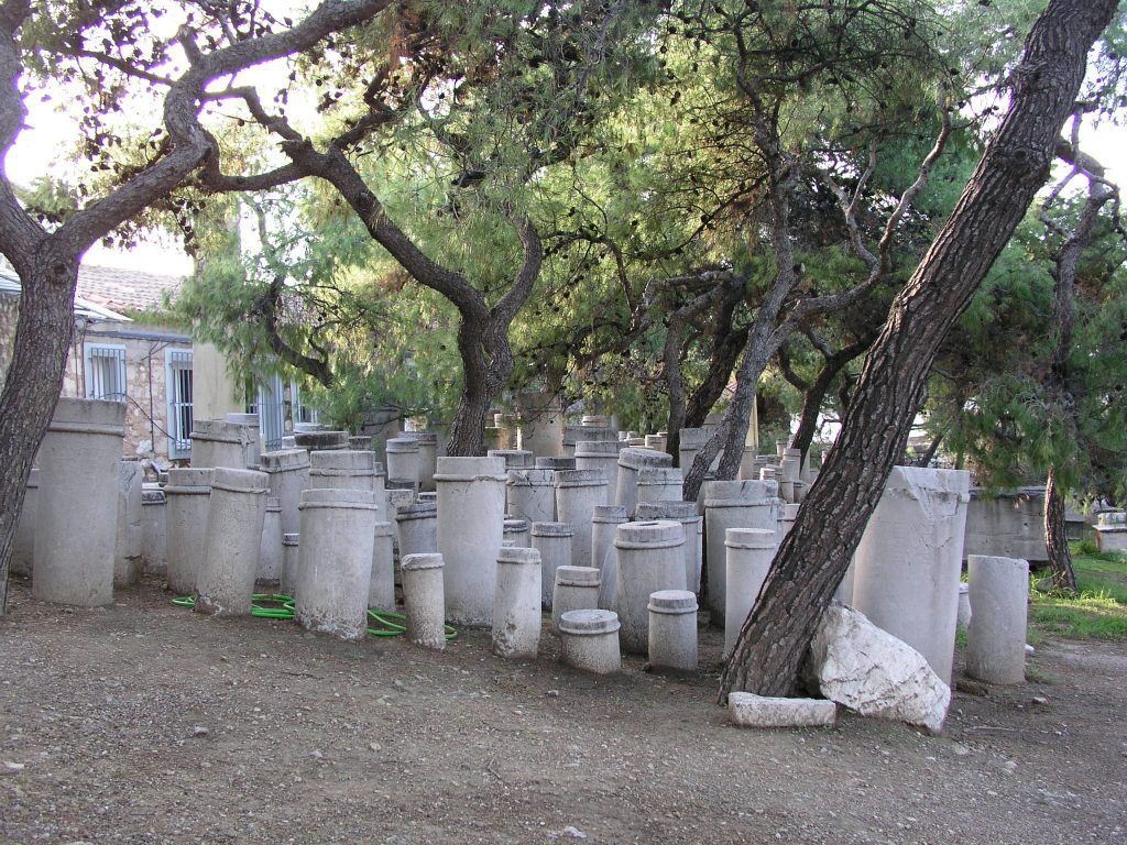 Kerameikos, kioniskoi de tumbas helenísticas 