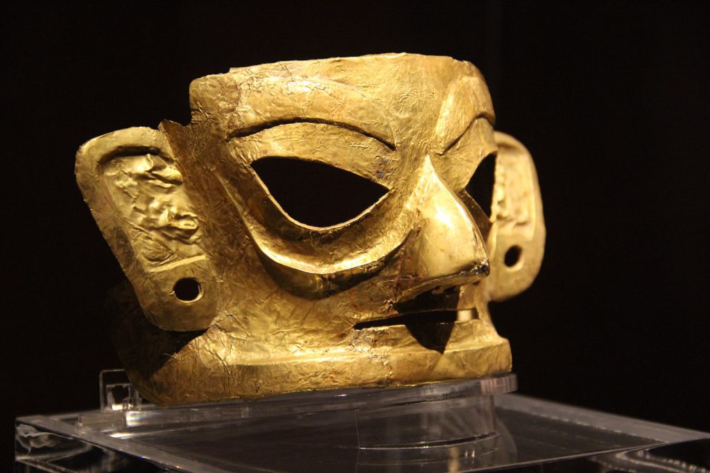 máscara de oro de Jinsha