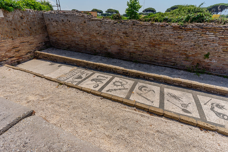 mosaicos del mitreo de Felicissimus en Ostia