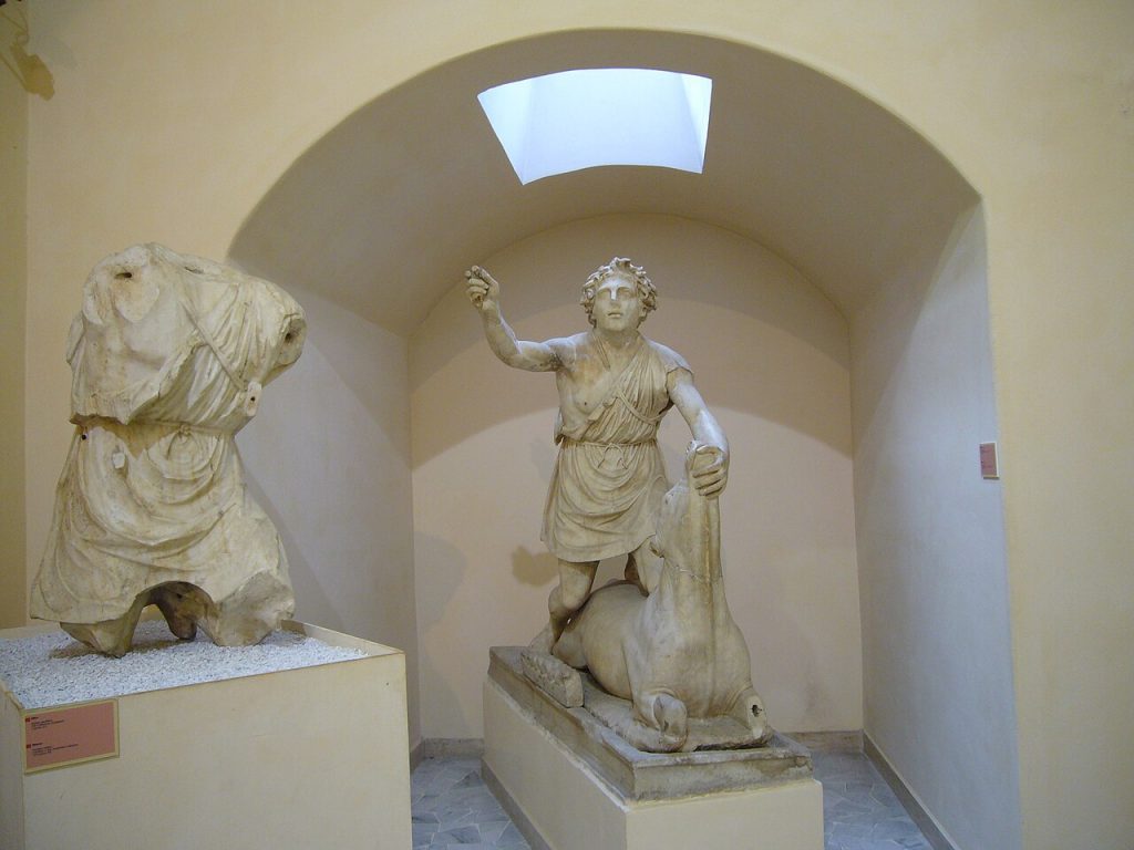 Mitra tauróctono en el Museo Ostiense de Ostia Antica