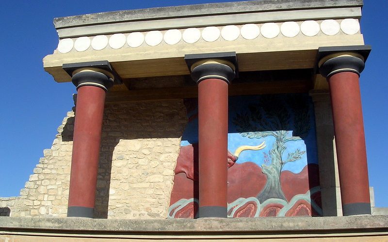 reconstrucción del palacio de Knossos en Creta