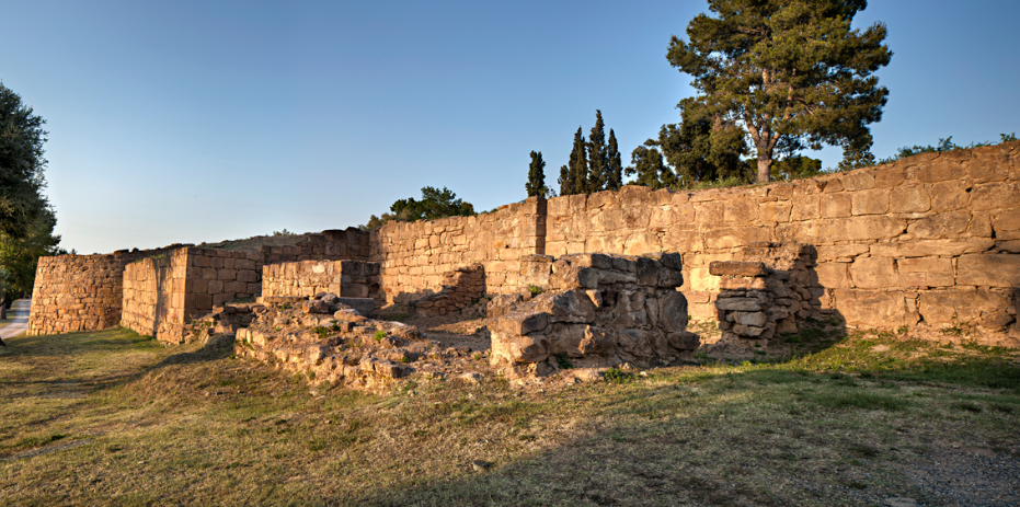 murallas del poblado ibero de Ullastret