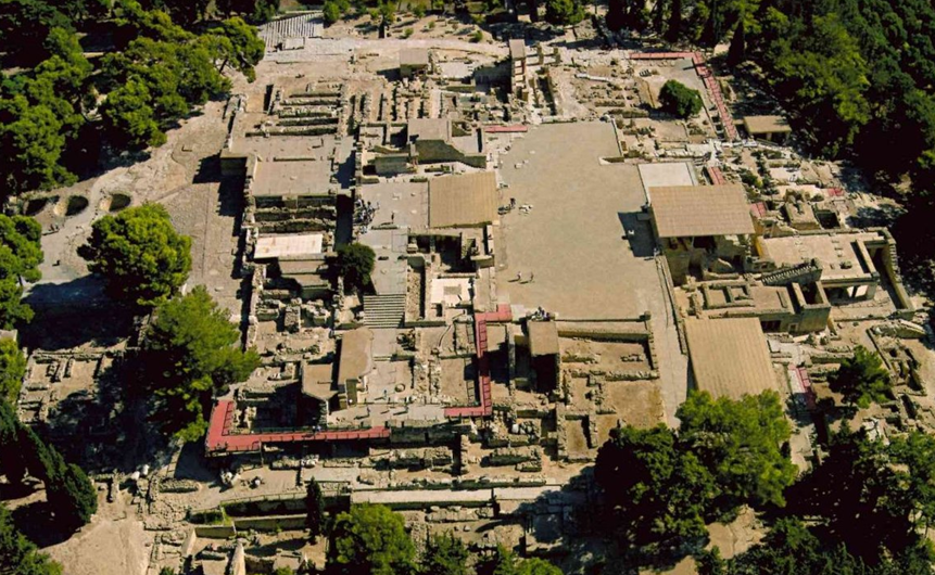 vista panorámica del palacio de Knossos en Creta