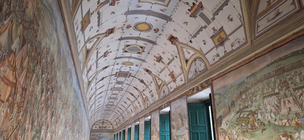 Grutescos de la Sala de Batallas del monasterio de El Escorial