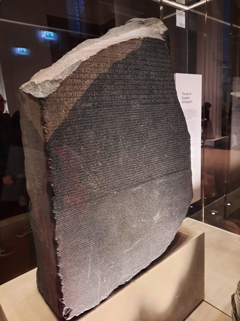 Piedra de Rosetta en el Museo Británico