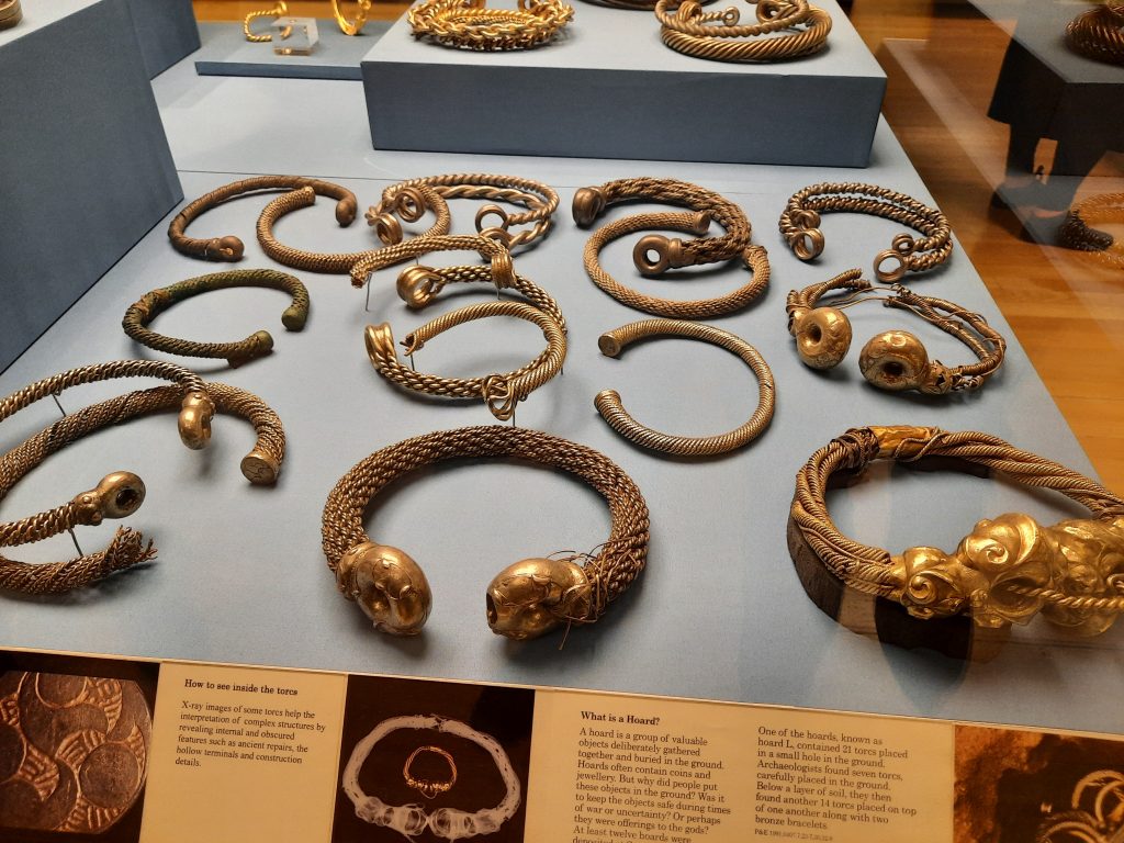 Torques celtas procedentes de Britania. Museo Británico