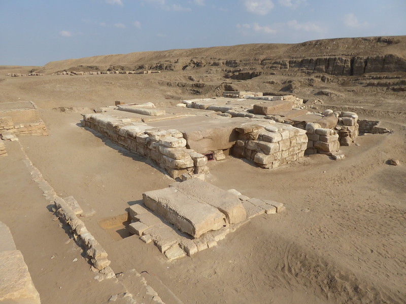 Tumbas reales en el recinto del templo de Amón en Tanis