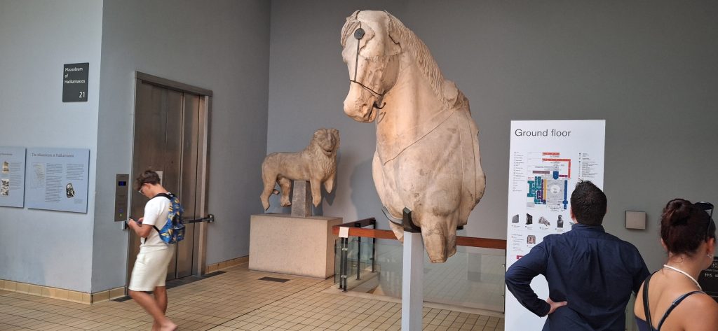 caballo perteneciente al grupo escultórico de la cuadriga del Mausoleo de Halicarnaso